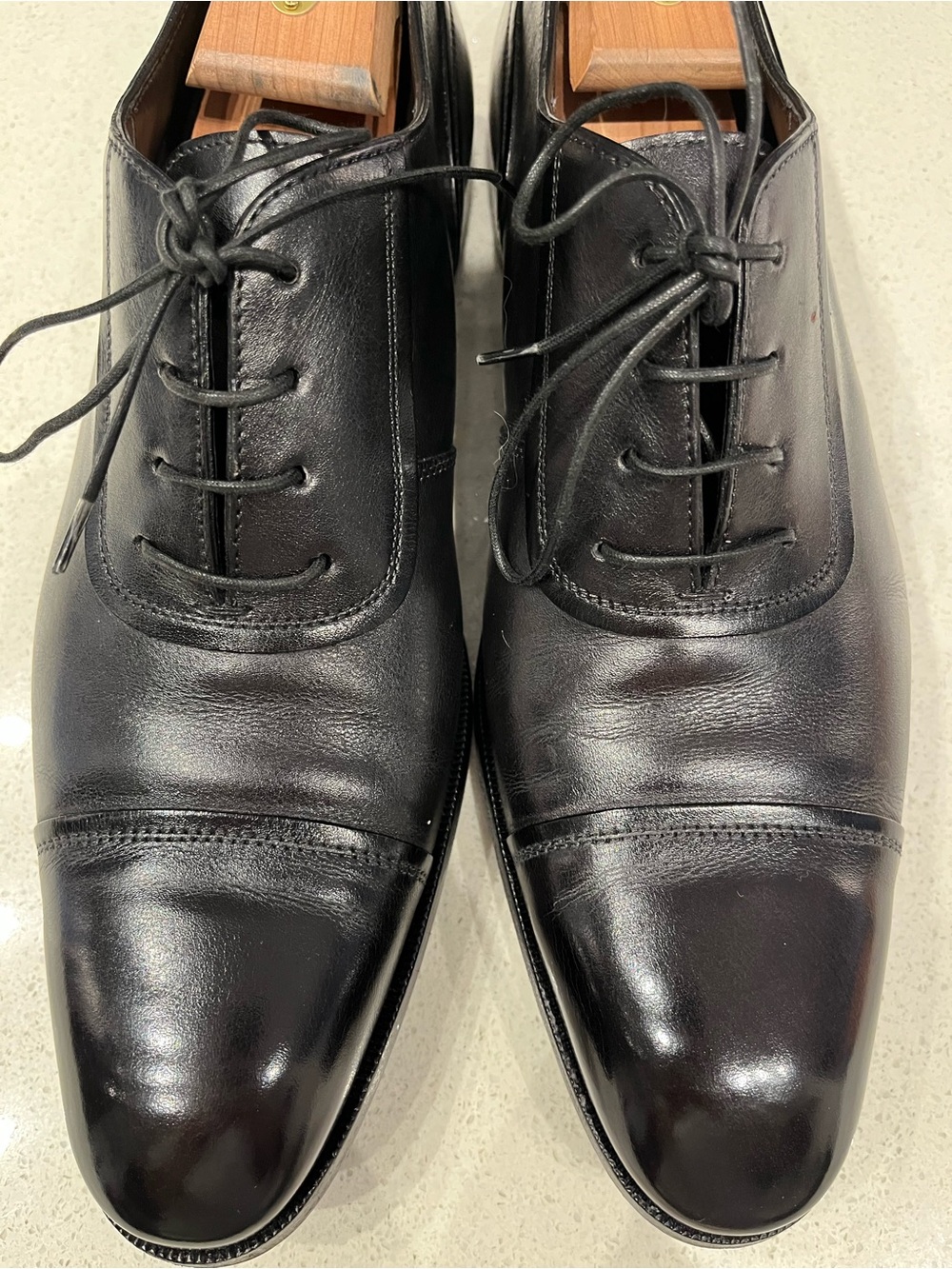 Hugo Boss Selections Black Cap-Toe Oxford Dress Shoes. EUC. Size 9 US 8It